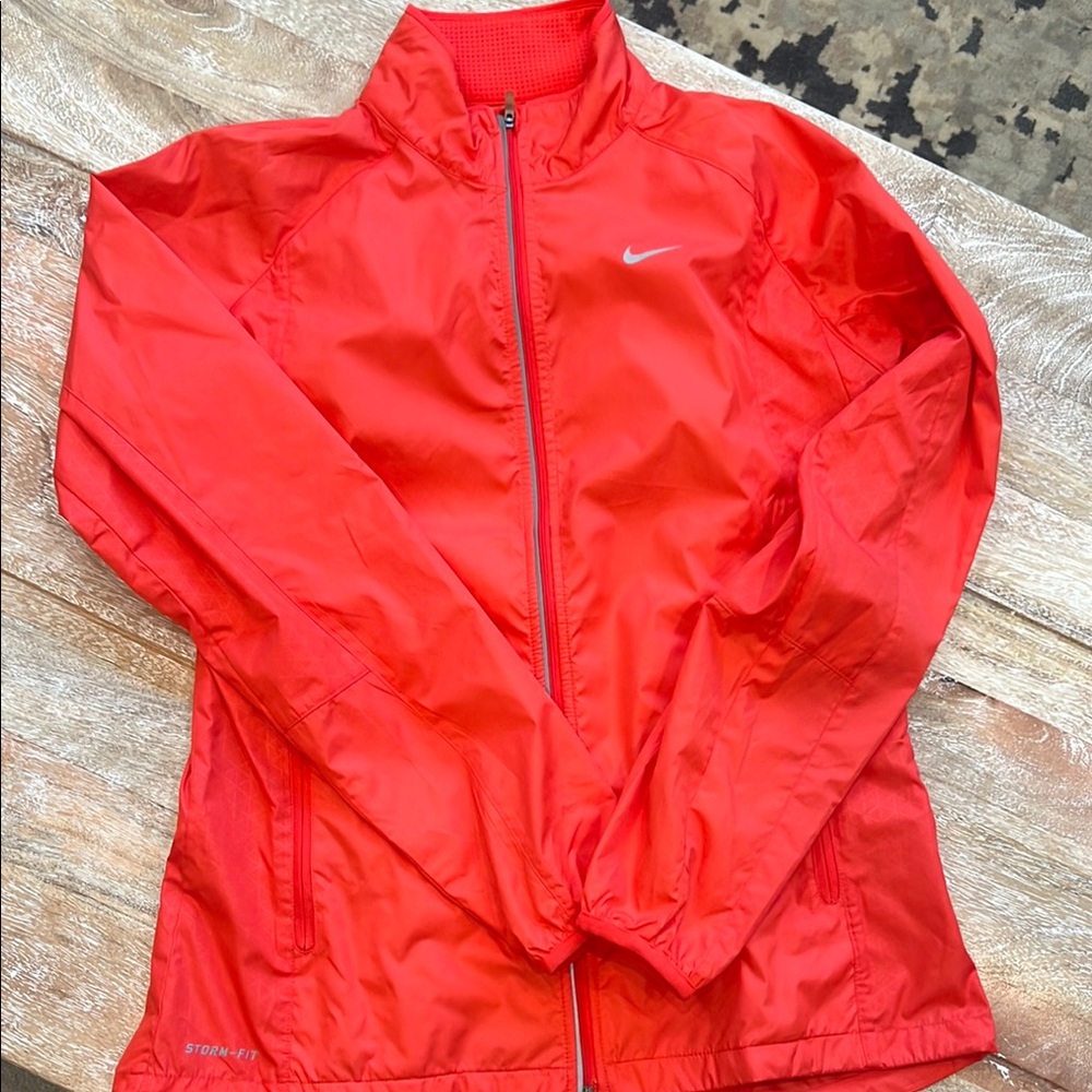 Nike Utility Jacket Lightweight Water-Resistant